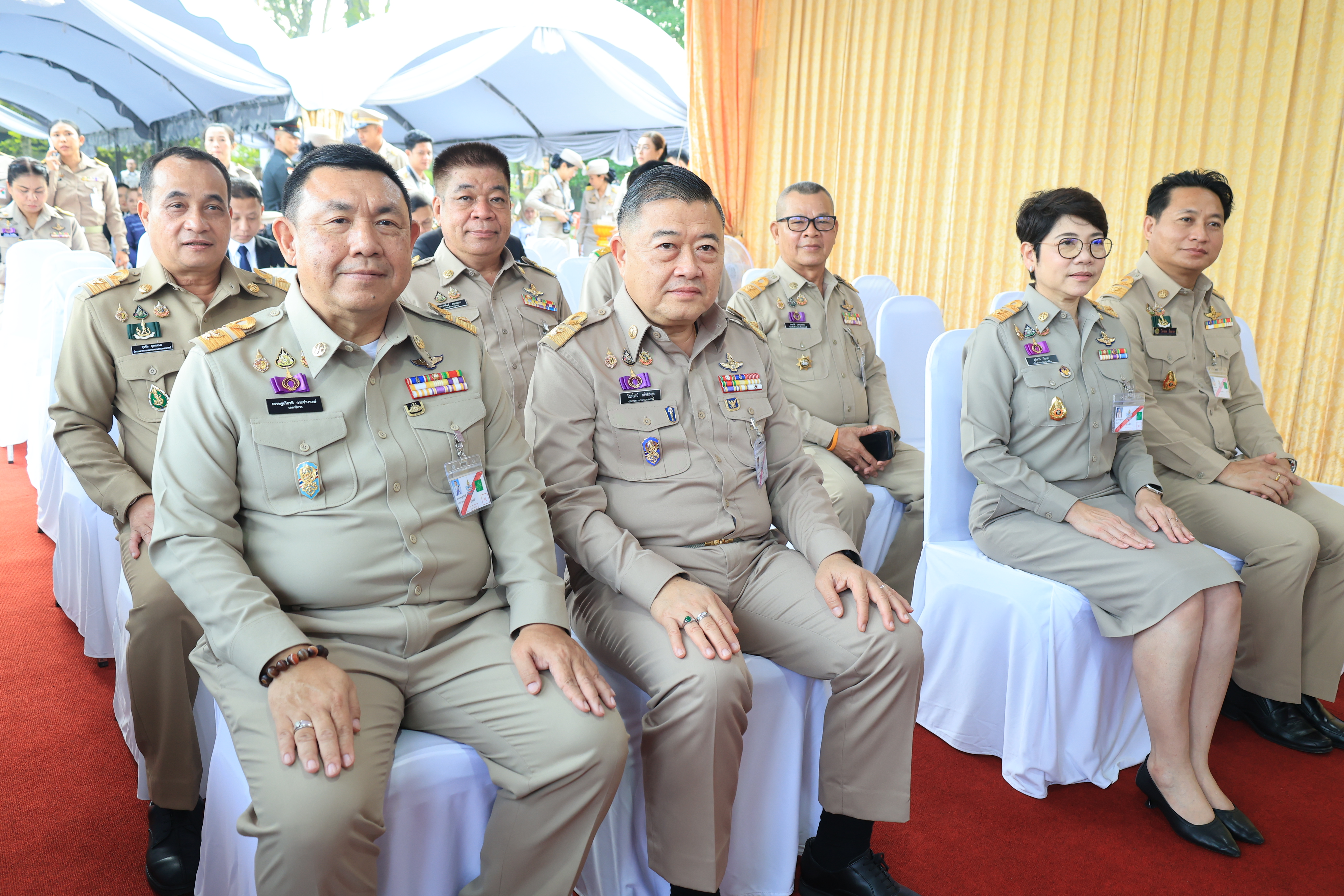 title - เลขาธิการ ส.ป.ก. พร้อมคณะ เตรียมความพร้อมในโอกาสเฝ้าฯ รับเสด็จ สมเด็จพระกนิษฐาธิราชเจ้า กรมสมเด็จพระเทพรัตนราชสุดาฯ สยามบรมราชกุมารี เป็นองค์ประธานเปิดงานวันลองกอง ของดีเมืองนรา ครั้งที่ 49 ปี 2569 และทอดพระเนตรนิทรรศการภายในงานเยี่ยมชมบูธนิทรรศการ ของ ส.ป.ก.นราธิวาส ภายในงานวันลองกอง ของดีเมืองนรา ครั้งที่ 49 ปี 2569  